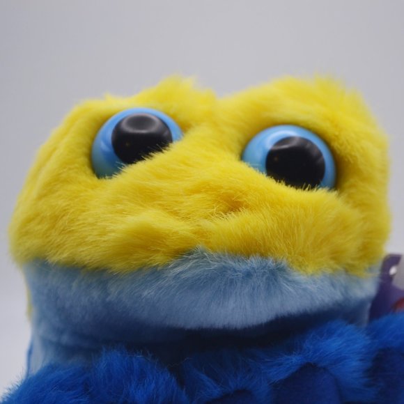 Winky the Frog Puffkins by Swibco Style 6712 Bean Bag Plush - Picture 6 of 8